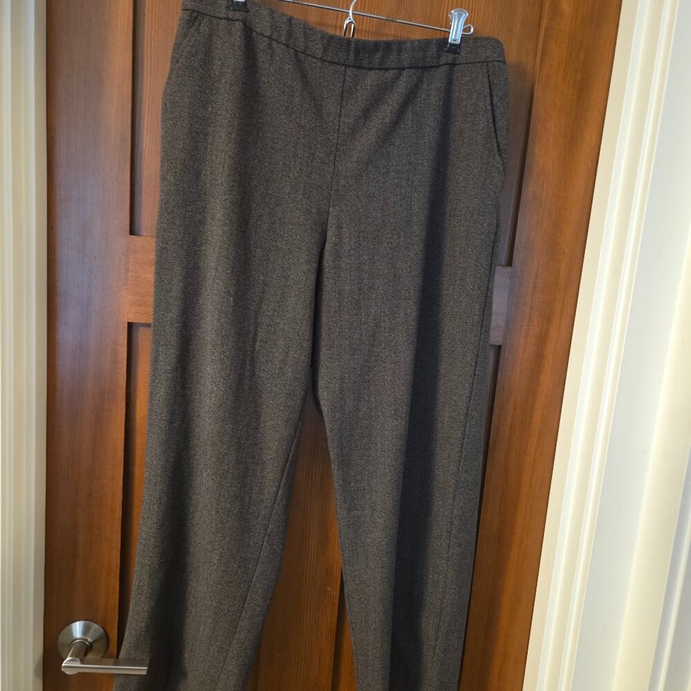 Womens Sag Harbor Stretch Black and Gray Dress Pants size 16